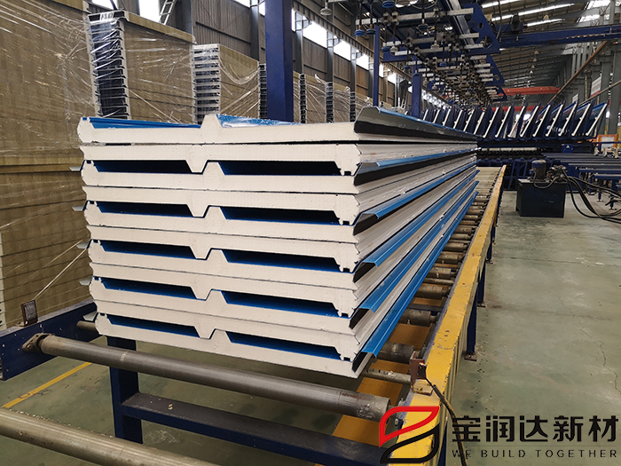 聚氨酯彩钢板 聚氨酯彩钢板